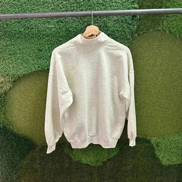 Vintage Victoria Collared 1/4 Zip Sweatshirt Small - Picture 2 of 4